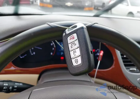 2012 Hyundai Genesis 3.8 from USA, damaged, VIN KMHGC4DD8CU171971